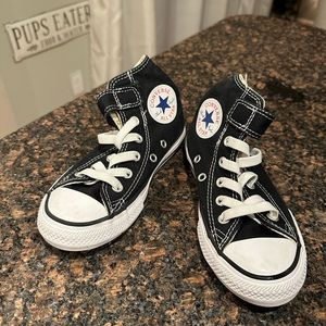 Size 12 converse sneaker
